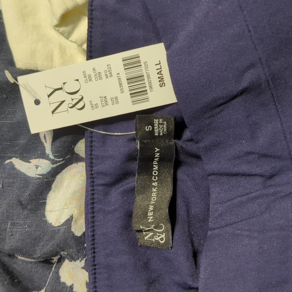 New York & Company Navy Blue Pants - Picture 3 of 4